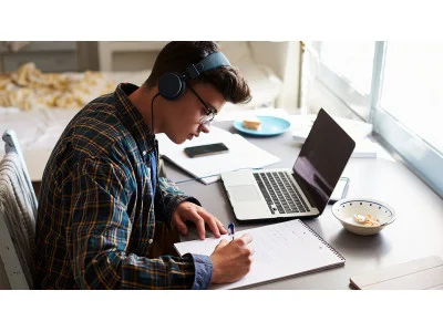 Váš ideálny pomocník pri štúdiu: ako vybrať notebook pre študenta